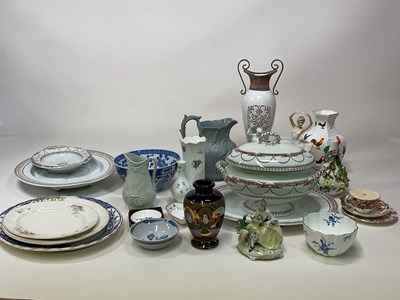 Lot 178 - A quantity of assorted ceramics, including...