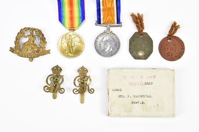 Lot 1560 - A pair of WWI medals named to 33831, Private F....