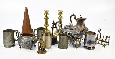 Lot 1227 - A collection of metalware including brass...