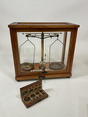Lot 54 - A collection of various scientific items...