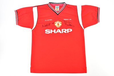 Lot 2319 - BRYAN ROBSON; a Manchester United Wembley 1985...