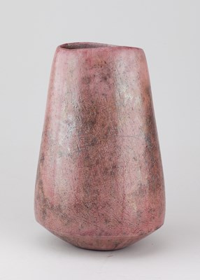 Lot 574 - STEPHEN MURFITT (born 1953); a tapered raku...