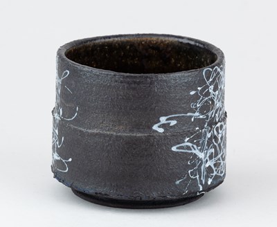 Lot 108 - DAN KELLY (born 1953); a stoneware yunomi...