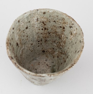 Lot 14 - AKIKO HIRAI (born 1970); a stoneware beaker...