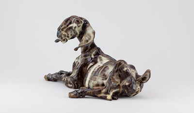 Lot 164 - ELAINE PETO (born 1963); a stoneware sculpture...