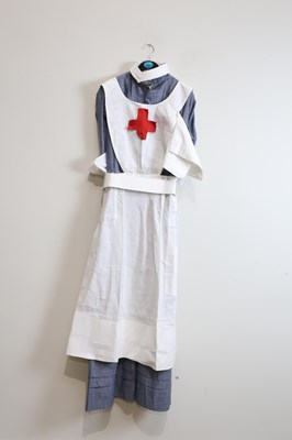 Lot 2568 - A WWI Garrough full nurse's uniform.