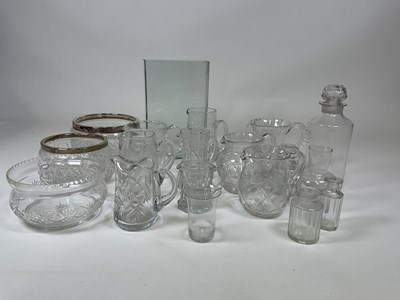 Lot 277 - A quantity of vintage cut and moulded glass...