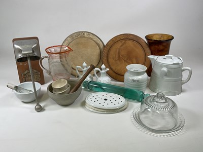 Lot 181 - A quantity of kitchenalia including glass...