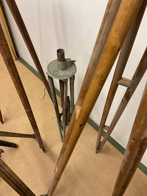 Lot 31 - Five various tripod stands of varying sizes,...