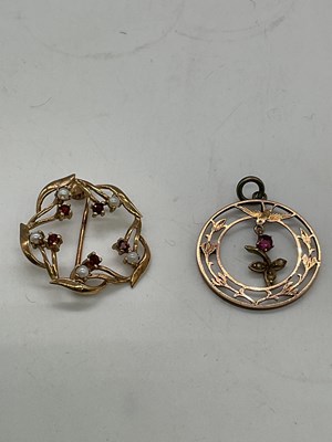 Lot 505 - A 9ct gold brooch and pendant, the brooch...