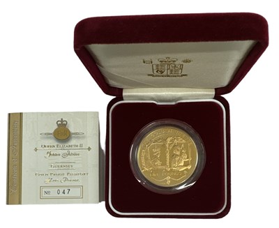 Lot 752 - THE ROYAL MINT; a Queen Elizabeth II Golden...