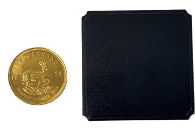 Lot 763 - A 1oz fine gold krugerrand, 1973.