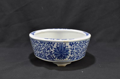 Lot 553 - A modern Chinese blue and white ceramic...