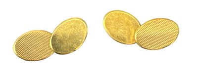 Lot 685 - A pair of 9ct yellow gold cufflinks, combined...