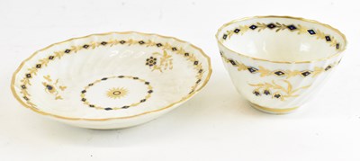 Lot 556 - A first period Worcester gilt decorated saucer,...