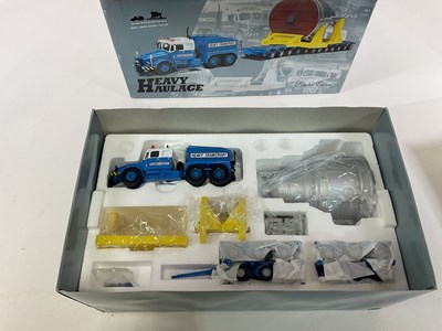 Lot 280 - CORGI HEAVY HAULAGE; a 18001 Econofreight...