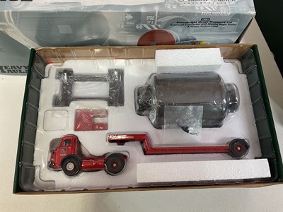 Lot 280 - CORGI HEAVY HAULAGE; a 18001 Econofreight...