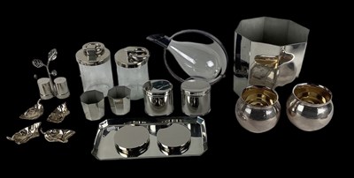 Lot 589 - A quantity of silver plated items, including a...