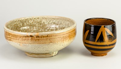 Lot 27 - ALAN STUTTLE (born 1939); a stoneware bowl...