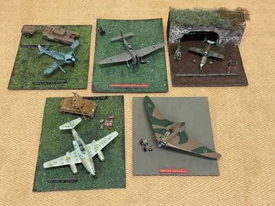 Lot 119 - Five dioramas of WWII German Lutfwaffe...