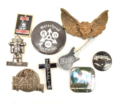 Lot 131 - A collection of various vintage rock badges,...