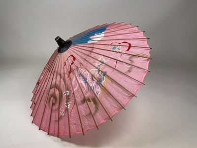 Lot 75 - A group of collectors' items including shells,...