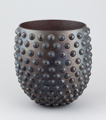 Lot 578 - SUE HANNA (born 1963); a deep burnished raku...