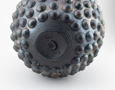 Lot 578 - SUE HANNA (born 1963); a deep burnished raku...