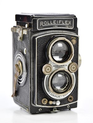 Lot 427 - ROLLEIFLEX; a Rolleiflex Automat I Model 2 TLR...