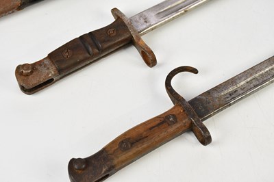 Lot 2558 - A Remington P14 bayonet, dated May 1917, with...