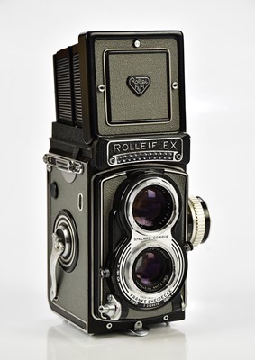 Lot 402 - ROLLEIFLEX; a Rolleiflex T TLR camera, grey,...