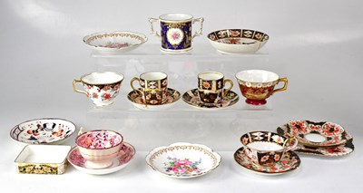 Lot 359 - ROYAL CROWN DERBY; a quantity of Imari palette...