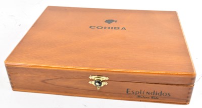 Lot 296 - CIGARS; a group of twenty-six 17cm long Cohiba...