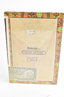Lot 298 - CIGARS: a boxed and sealed set of Cuban Punch...