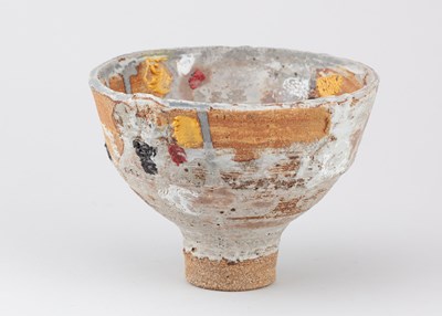 Lot 511 - ROBIN WELCH (1936-2019); a small stoneware...