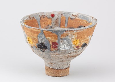 Lot 511 - ROBIN WELCH (1936-2019); a small stoneware...