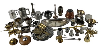 Lot 583 - A quantity of plated items including cream...