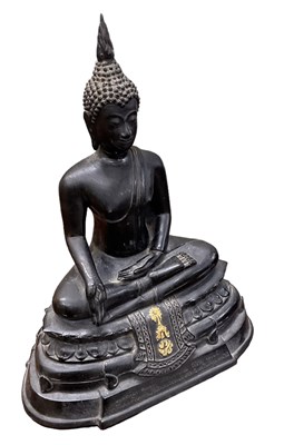 Lot 1039 - A 20th century bronze figure of Buddha, with...