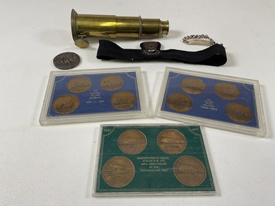 Lot 158 - A small group of collectors' items comprising...