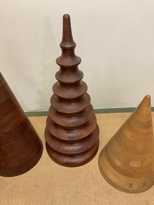 Lot 85 - A small collection of wood turned sculptures,...