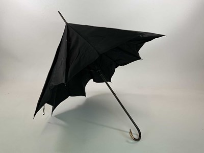 Lot 93 - A vintage umbrella with 9ct gold mounted...