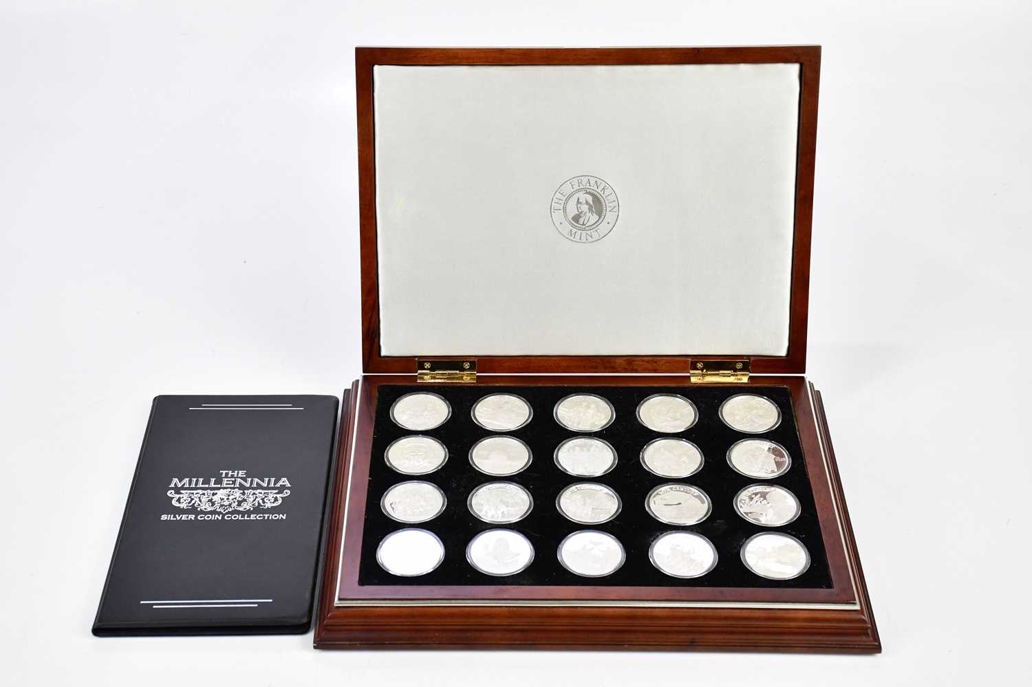 Lot 2556 - THE FRANKLIN MINT; a cased set of twenty...