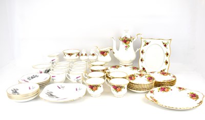 Lot 336 - A thirty-one piece Royal Albert 'Old Country...