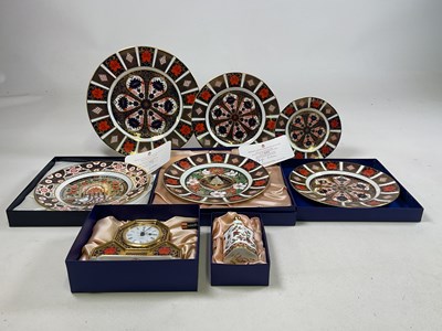 Lot 313 - ROYAL CROWN DERBY; items in the Imari palette...