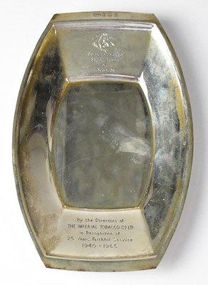 Lot 601 - COLBOURNE LTD; an Elizabeth II hallmarked...