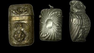 Lot 1242 - A pewter vesta case modelled as an owl, with...