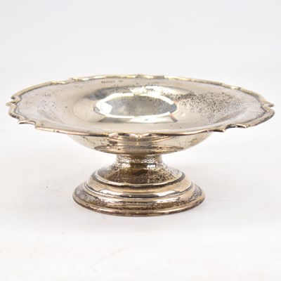 Lot 622 - A George V hallmarked silver footed dish with...