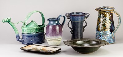 Lot 810 - A group of studio ceramics including a Will...