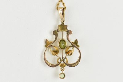 Lot 781 - A 9ct gold Edwardian style pendant with...