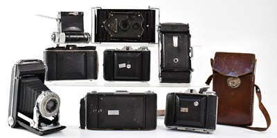 Lot 542 - A quantity of vintage folding cameras to...